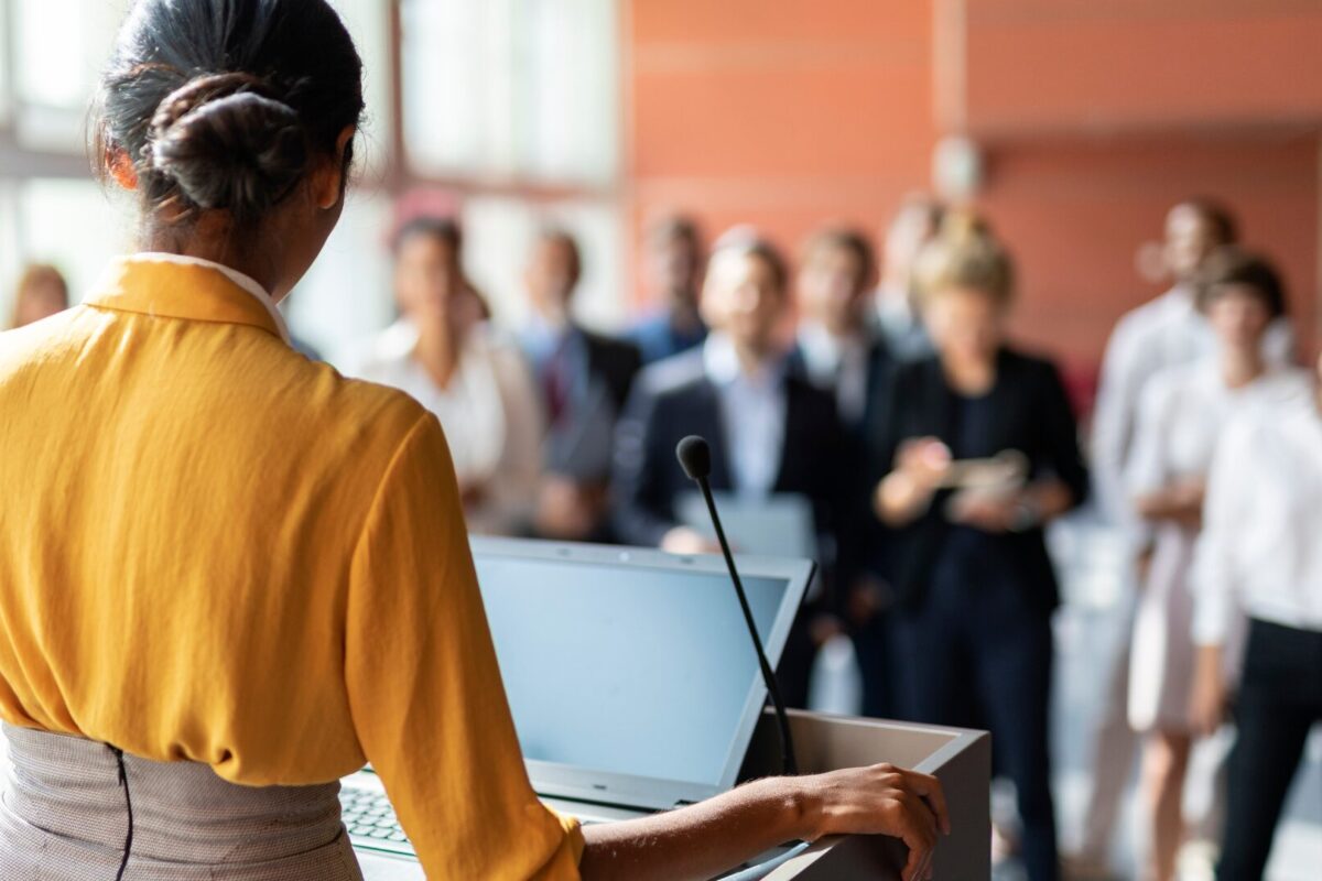 Guide to Stellar Presenters: Unearth Top Speakers for Your Event With Proven Strategies