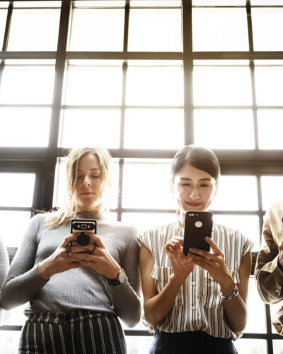 Mobile Apps for Corporate Events: Must-Have Features